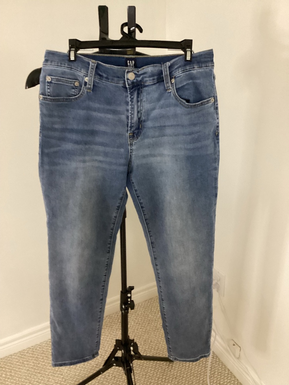 GAP Women’s Girlfriend Jeans Stretch Blue Wash Mid-rise Size 29